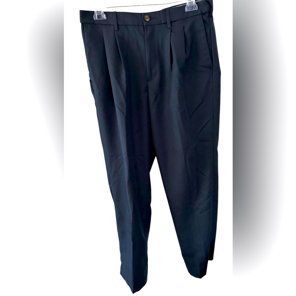 Navy Amazon Essentials Men's Classic-Fit Expandable-Waist Pleated Dress Pants